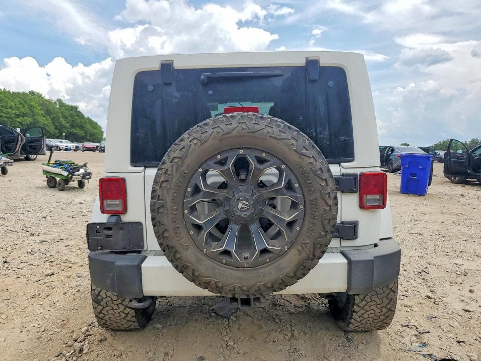 2017 JEEP WRANGLER UNLIMITED SAHARA 6