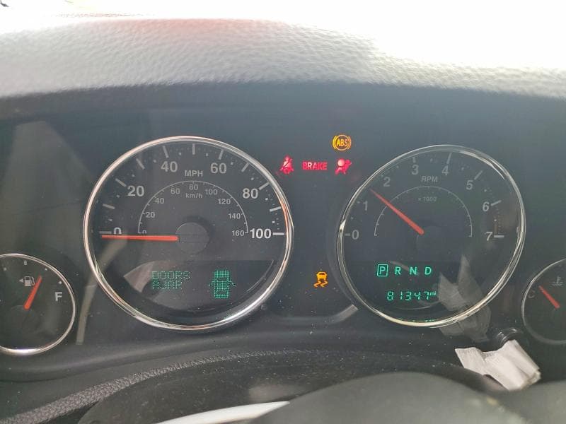 2017 JEEP WRANGLER UNLIMITED SAHARA 9