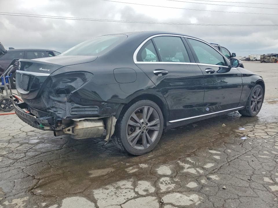 2018 MERCEDES-BENZ C 300 4MATIC 3