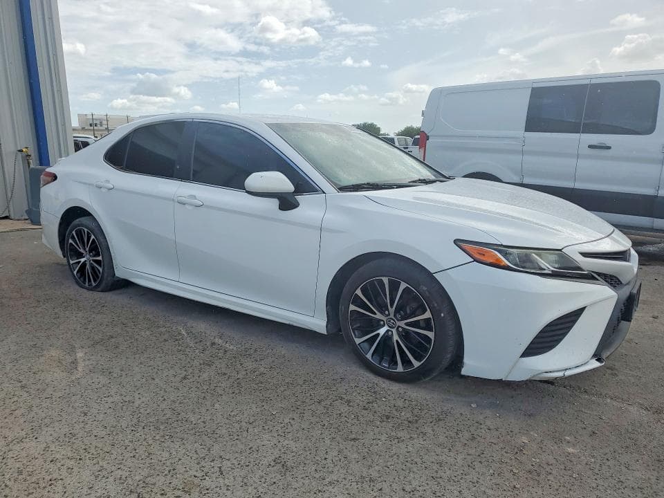 2018 TOYOTA CAMRY SE SE 4