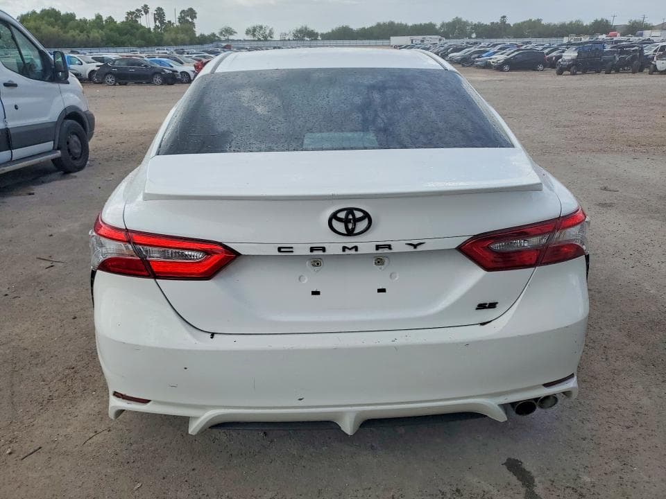 2018 TOYOTA CAMRY SE SE 6