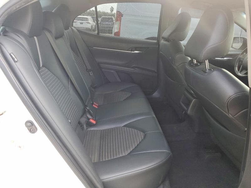2018 TOYOTA CAMRY SE SE 10