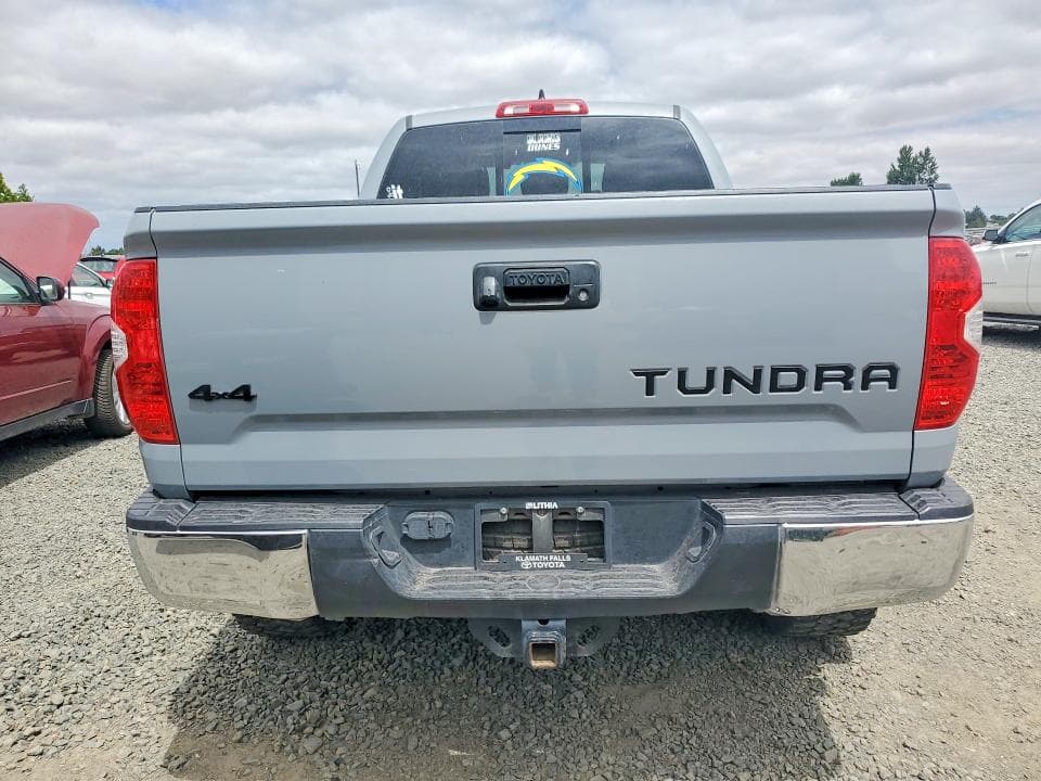2020 TOYOTA TUNDRA SR5 SR5 6