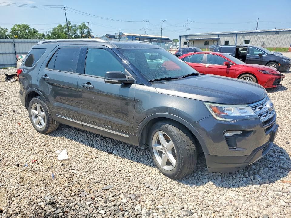 2019 FORD EXPLORER XLT 4