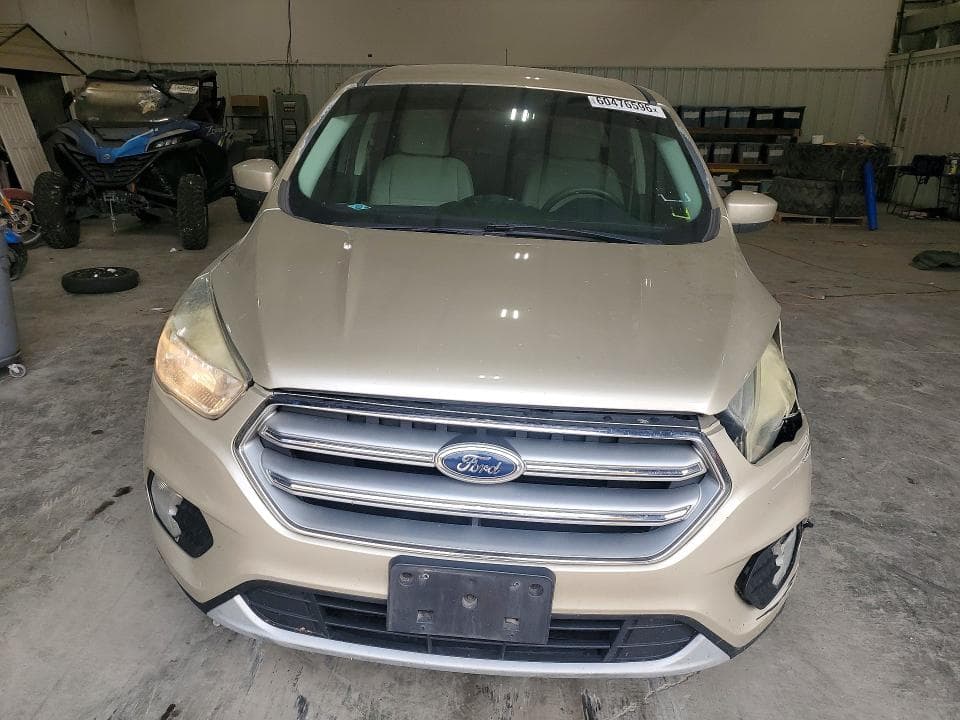 2017 FORD ESCAPE SE 5