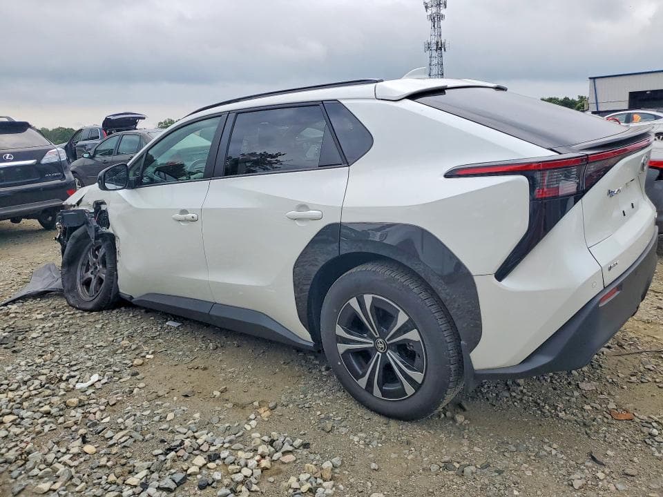 2024 TOYOTA BZ4X XLE 2