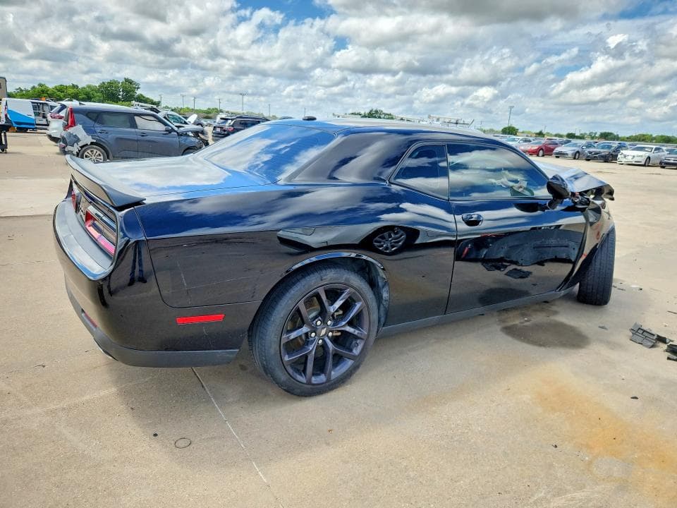 2021 DODGE CHALLENGER SXT 3