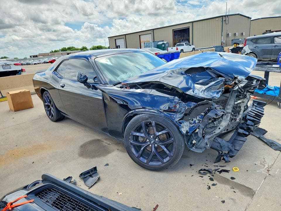 2021 DODGE CHALLENGER SXT 4