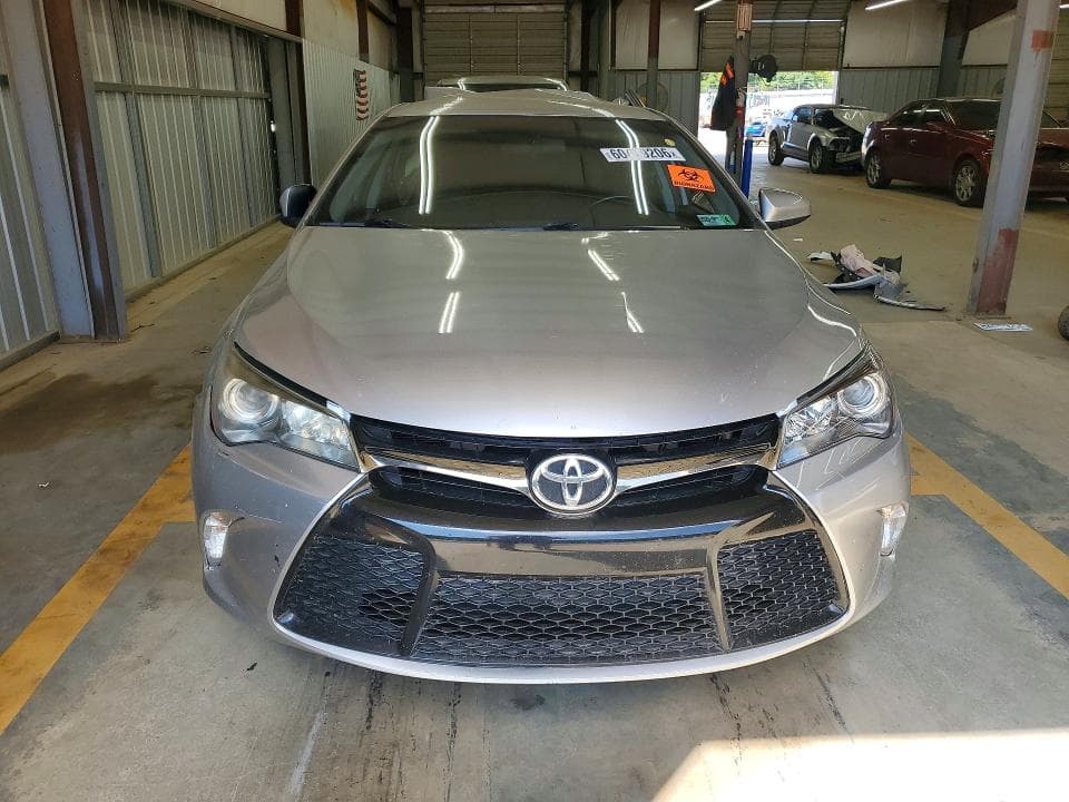 2017 TOYOTA CAMRY SE SE 5