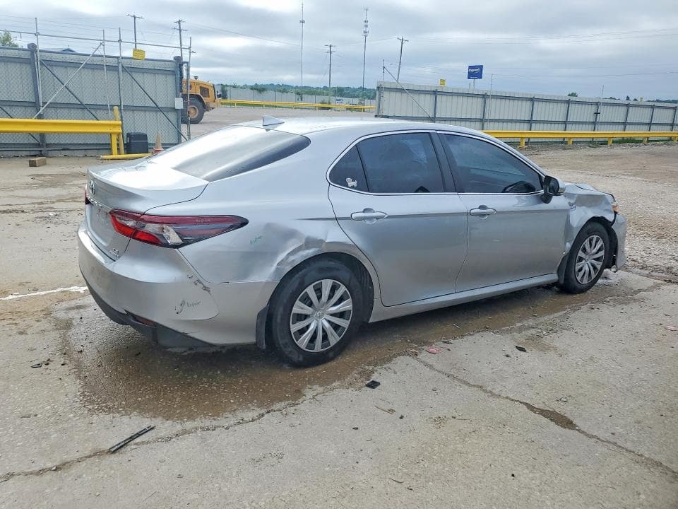 2021 TOYOTA CAMRY LE 3