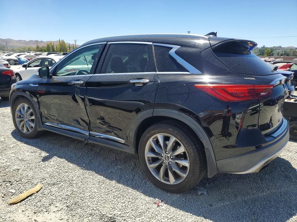 2019 INFINITI QX50 LUXE 2
