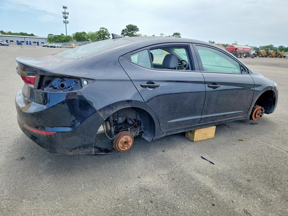 2017 HYUNDAI ELANTRA SE 3