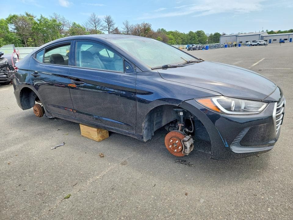 2017 HYUNDAI ELANTRA SE 4