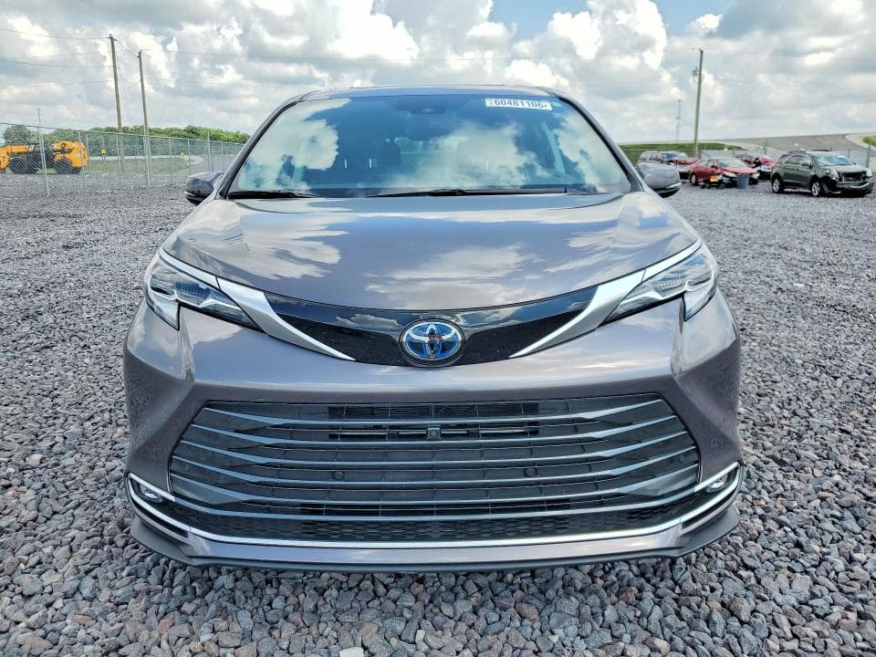 2023 TOYOTA SIENNA PLATINUM 7-PASSENGER 5