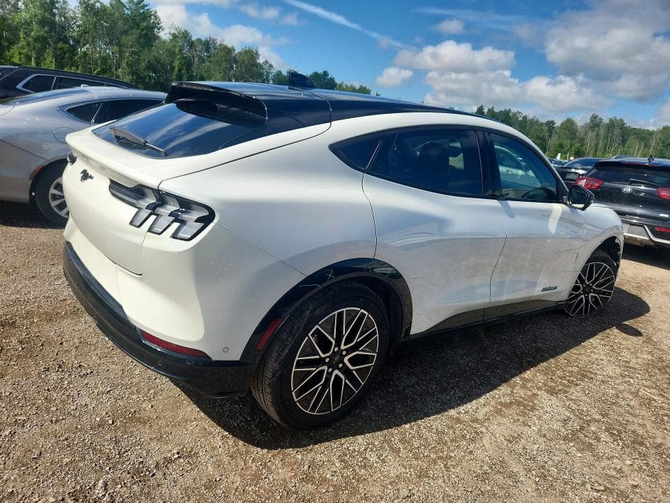 2024 FORD MUSTANG MACH-E PREMIUM 3
