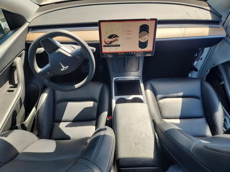 2022 TESLA MODEL Y 8