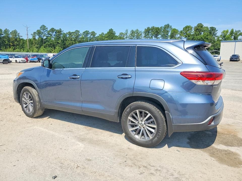 2019 TOYOTA HIGHLANDER XLE 2