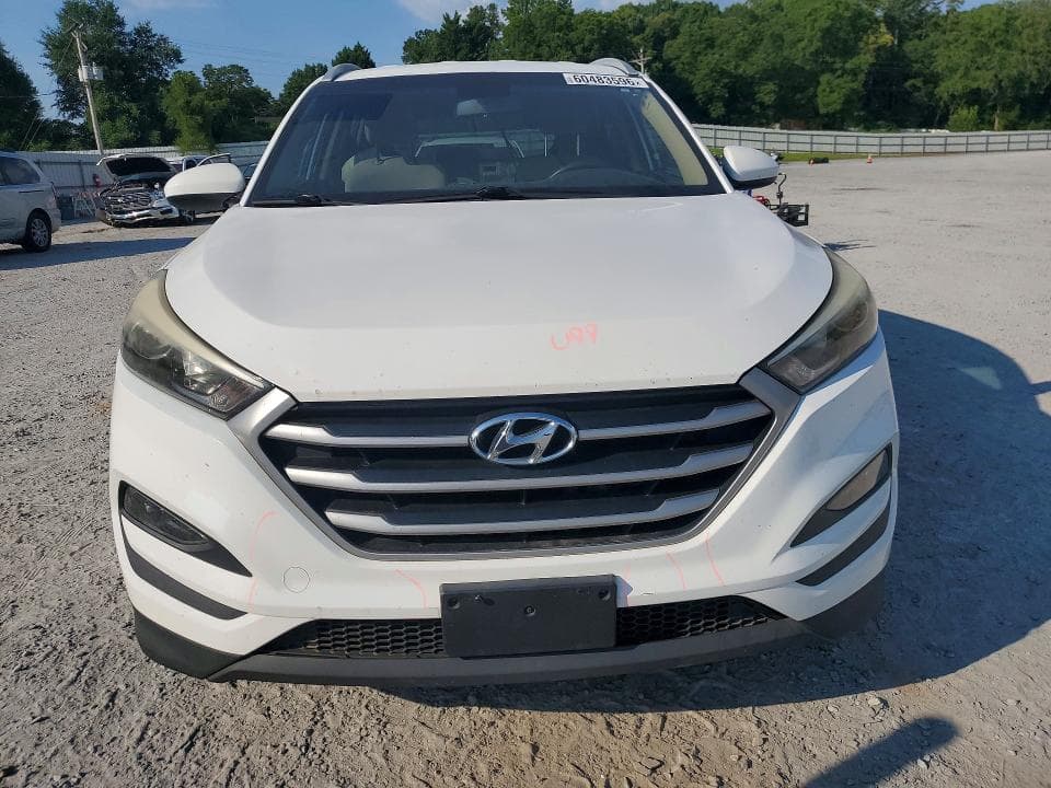 2017 HYUNDAI TUCSON SE 5