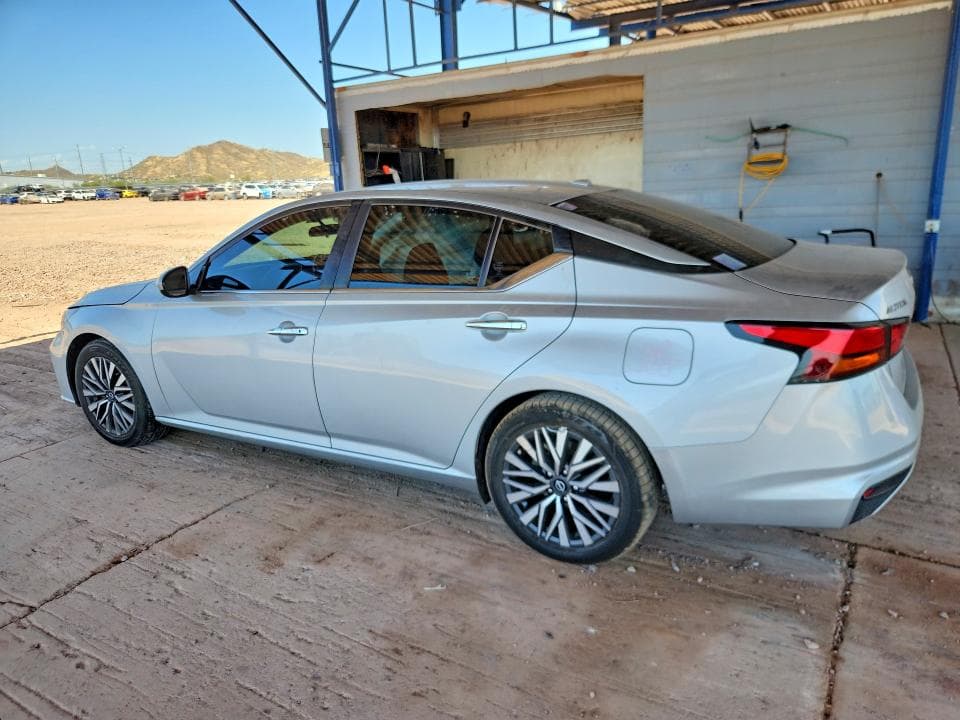 2023 NISSAN ALTIMA SV 2