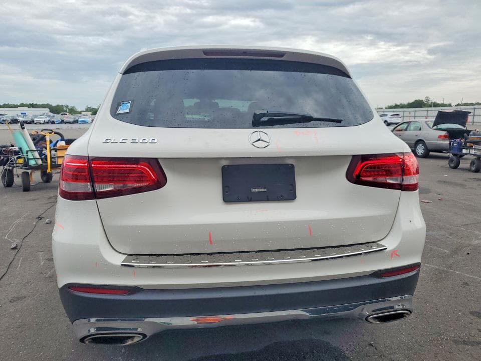 2018 MERCEDES-BENZ GLC 300 300 6