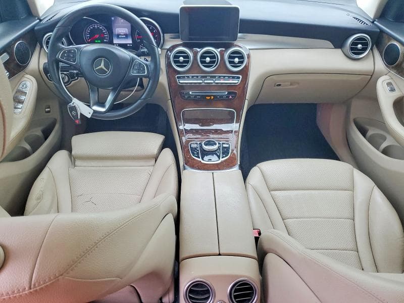 2018 MERCEDES-BENZ GLC 300 300 8