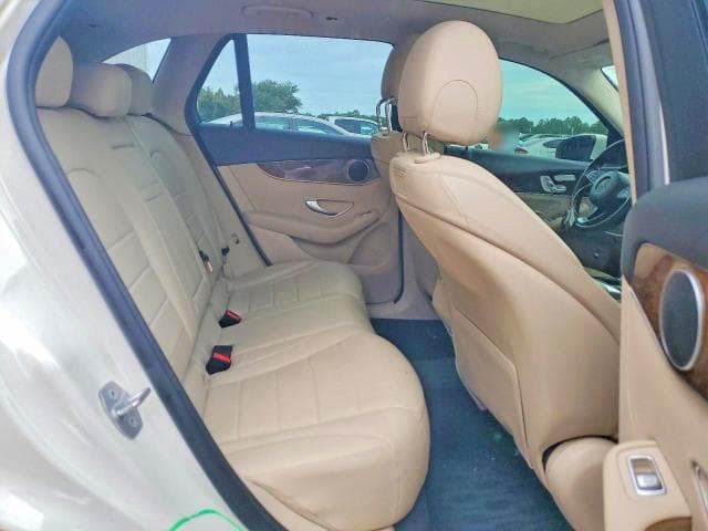 2018 MERCEDES-BENZ GLC 300 300 10