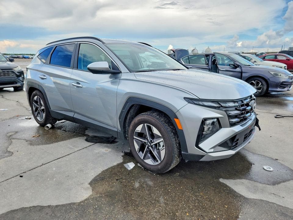 2026 HYUNDAI TUCSON SEL 4
