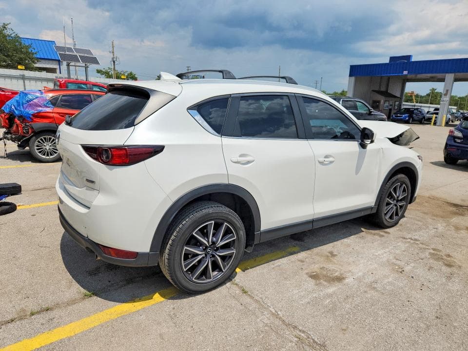 2018 MAZDA CX-5 TOURING 3