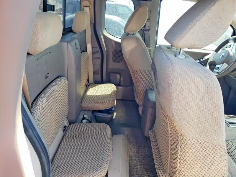 2017 NISSAN FRONTIER SV 10