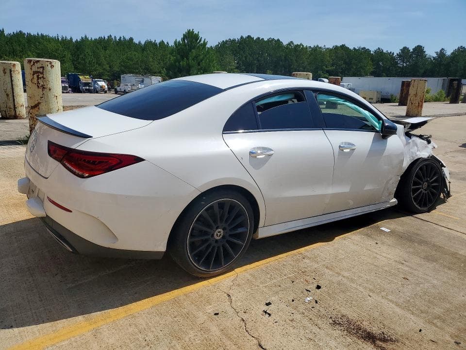 2022 MERCEDES-BENZ CLA 250 4MATIC 3