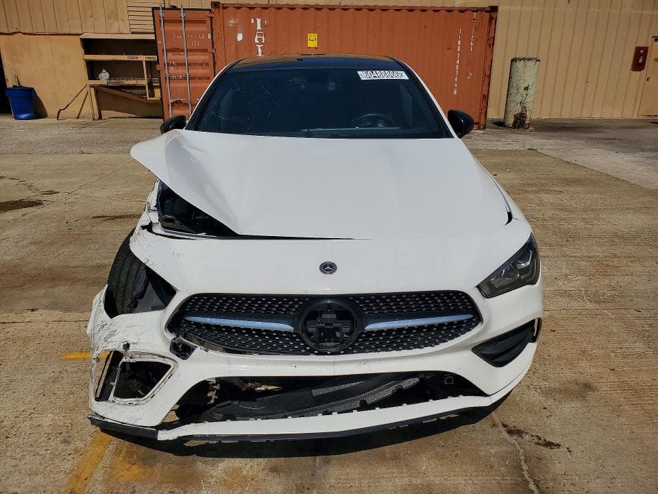 2022 MERCEDES-BENZ CLA 250 4MATIC 5