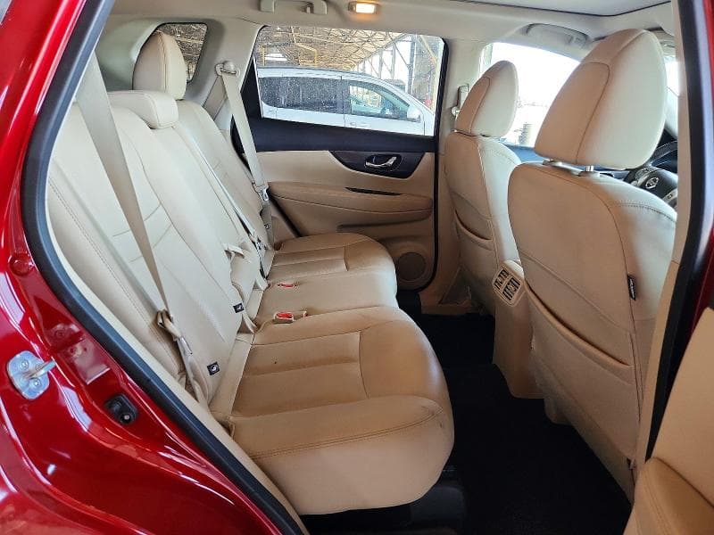 2016 NISSAN ROGUE SL 11