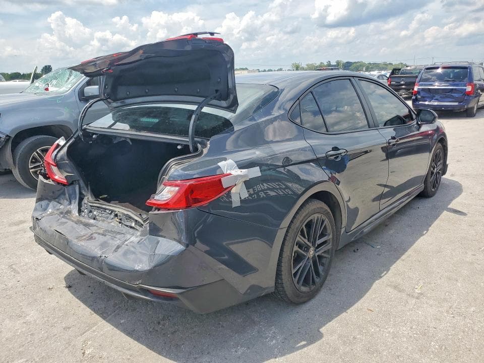 2025 TOYOTA CAMRY SE 3