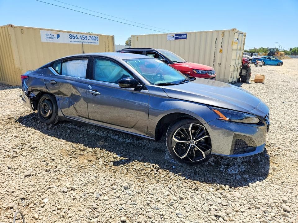 2025 NISSAN ALTIMA SR 4