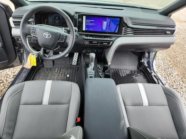 2025 TOYOTA CAMRY SE SE 8