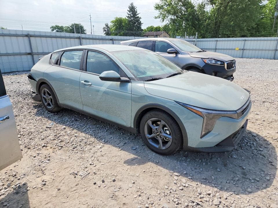 2025 KIA K4 LXS 4