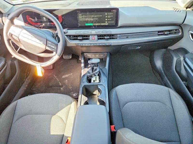 2025 KIA K4 LXS 8