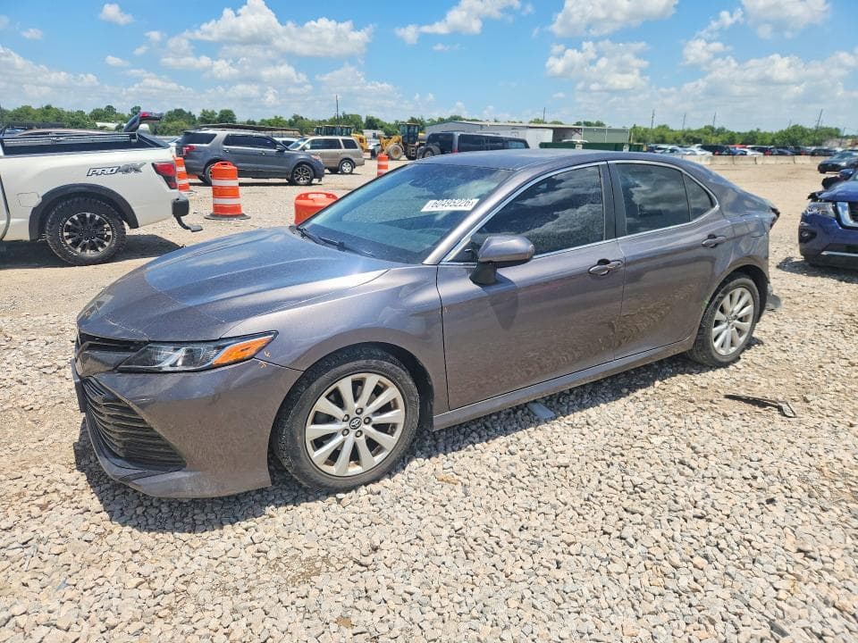 2018 TOYOTA CAMRY LE - 1