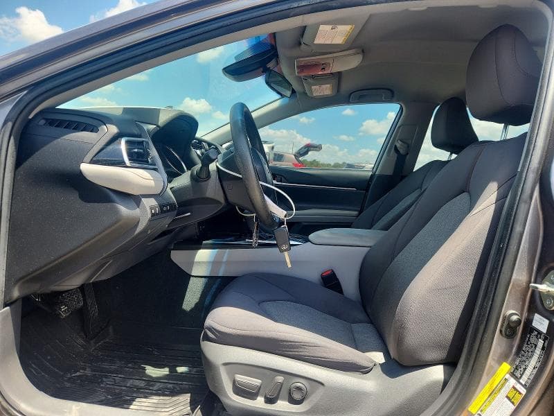 2018 TOYOTA CAMRY LE 7