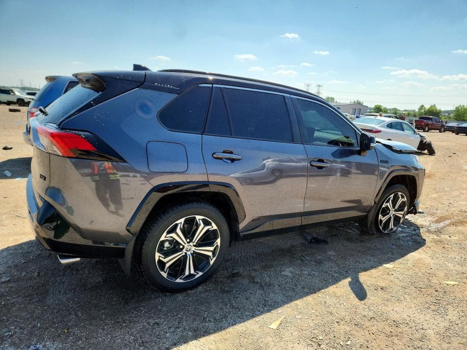 2023 TOYOTA RAV4 PRIME XSE 3