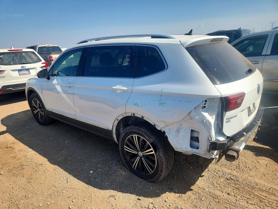 2018 VOLKSWAGEN TIGUAN SE/SEL 2