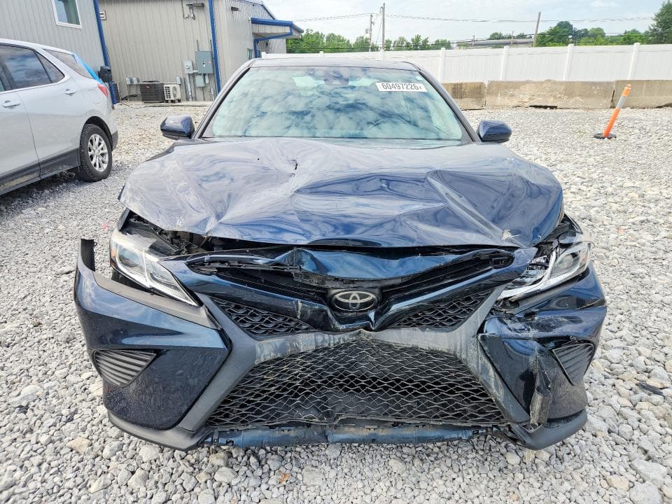 2019 TOYOTA CAMRY SE 5