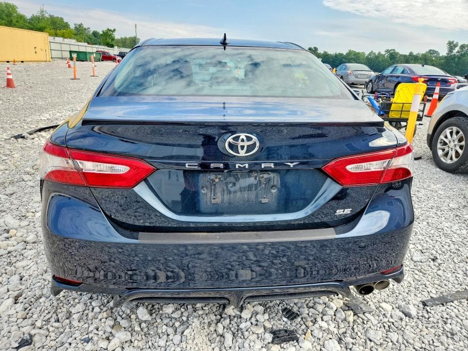 2019 TOYOTA CAMRY SE 6