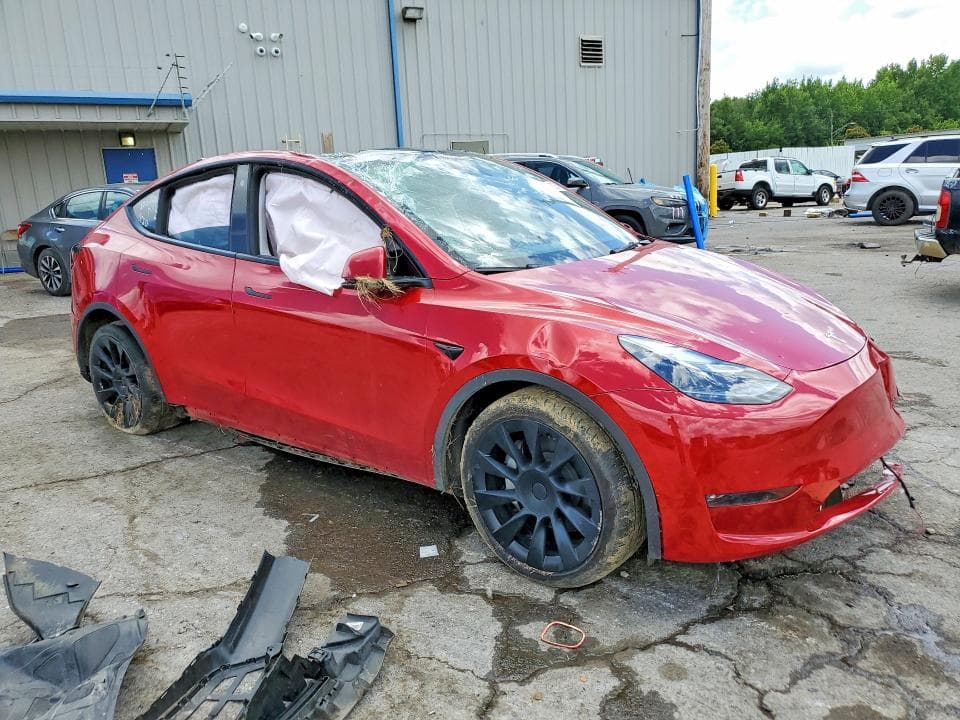 2023 TESLA MODEL Y 4