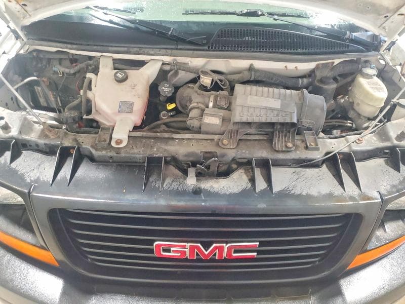 2017 GMC SAVANA G2500 11
