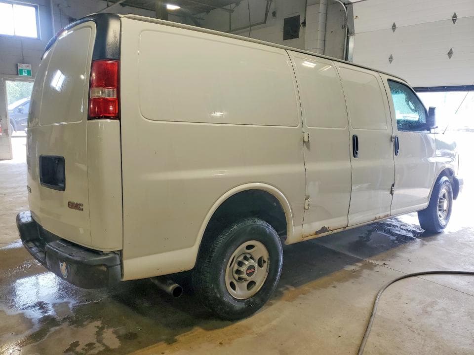 2017 GMC SAVANA G2500 3