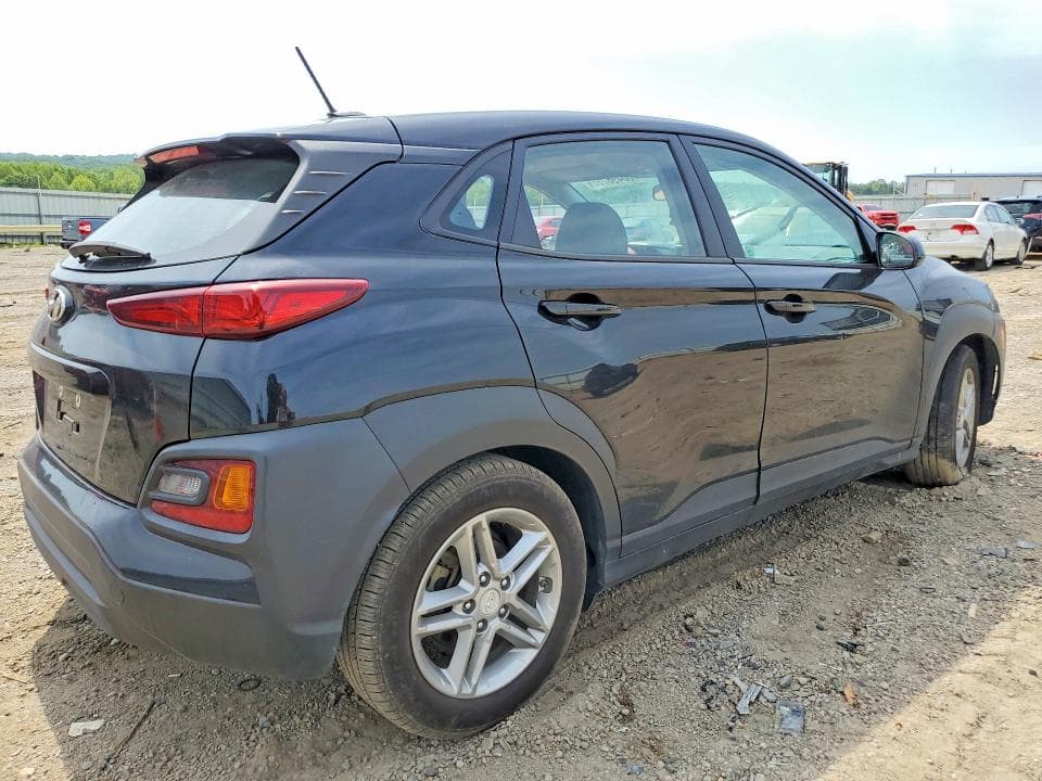 2020 HYUNDAI KONA SE 3