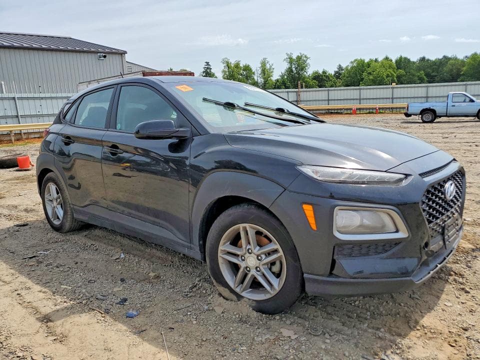 2020 HYUNDAI KONA SE 4