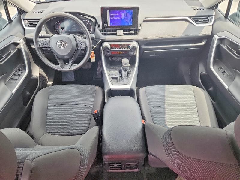 2024 TOYOTA RAV4 LE 8
