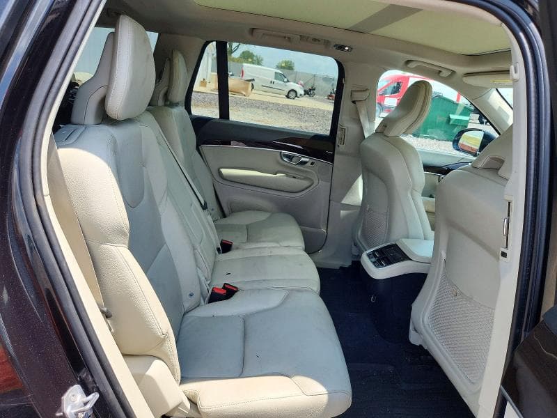 2019 VOLVO XC90 T6 MOMENTUM T6 MOMENTUM 10